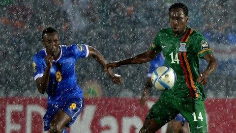 Cape Verde midfielder Toni Varela (left) challenges Zambia midfielder Kondwani Mtonga