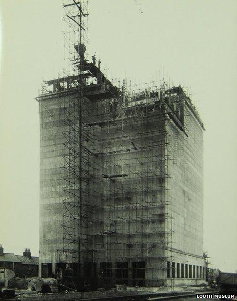 Louth Malt Kiln being built in 1950