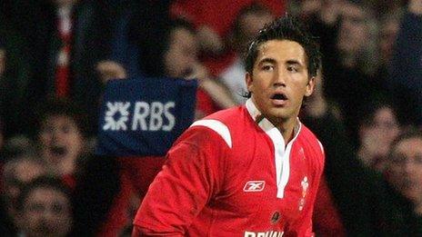 Gavin Henson, Wales