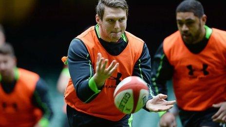 Dan Biggar, Wales