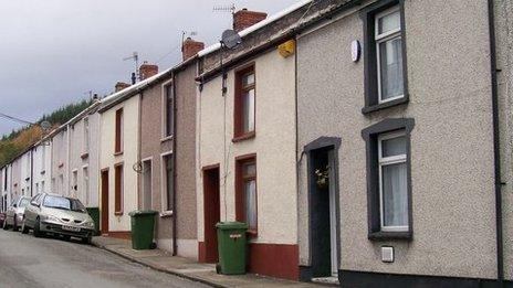 Houses in Mountain Ash