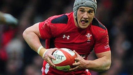 Wales centre Jonathan Davies