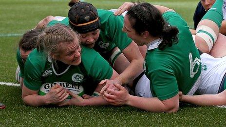 Claire Molloy scores a try for Ireland against Scotland