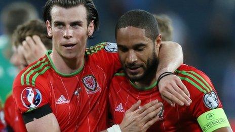 Gareth Bale (L) and Wales captain Ashley Williams (R)