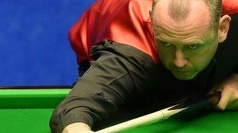 Mark Williams won his first World Championship against Matthew Stevens in 2000 winning 18-16