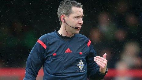 Referee Ross Dunlop