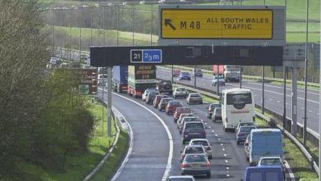 Traffic on the approach to the Prince of Wales Bridge