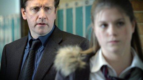 Neil Dudgeon as Brian and Jessica Baglow as Jenna in The Street