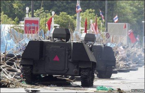 Armoured car drives over barricade in Bangkok on 19 May 2010