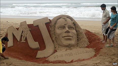 Michael Jackson sand sculpture