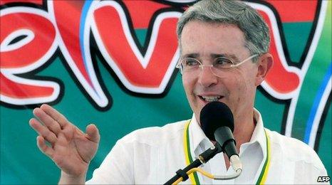 Alvaro Uribe speaking during a government programme ceremony to hand over 128 houses in Neiva, Huila department on 31 July 2010.