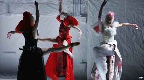 Dancers from the Meimage Dance troupe perform Taiwanese choreographer's Ho Hsiao-Mei's new work in Taipei