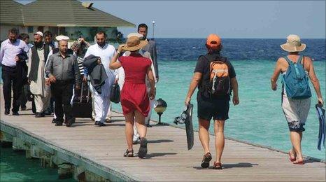 Afghan delegates and tourists in the Maldives