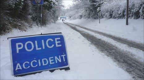 Snowy road at Gainsborough