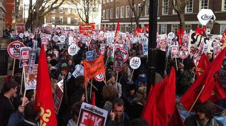 Students start demonstration