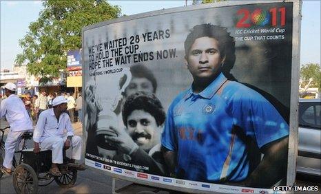 Kapil Dev (left) and Sachin Tendulkar