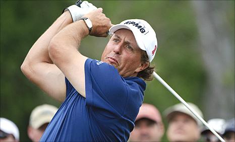 Phil Mickelson in action