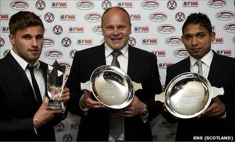 David Goodwillie, Mixu Paatelainen and Emilio Izaguirre celebrate their Scottish Football Writers Association awards