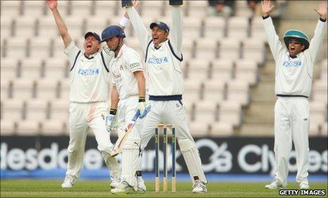 Hampshire appeal for lbw against Gareth Cross