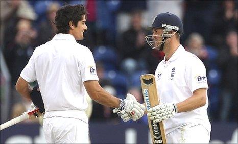 Alastair Cook (left) and Jonathan Trott (right)