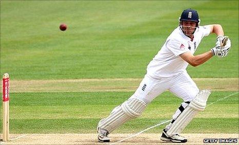 Jonathan Trott scores yet more runs thorugh the off-side