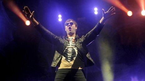 Tom Meighan from Kasabian