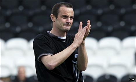 John Potter says goodbye to St Mirren's fans