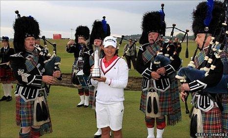 Yani Tsang with her trophy