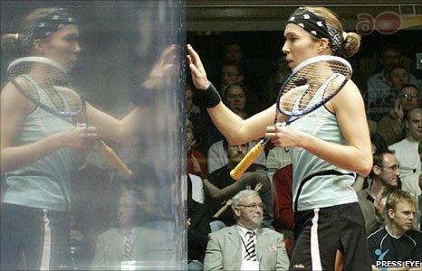 Madeline Perry beat Laura Massaro