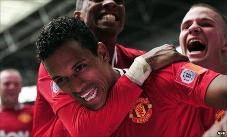 United celebrate Nani's late winner in the Community Shield