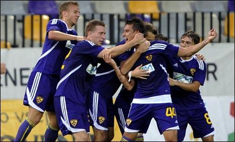 Maribor celebrate an Arghus goal