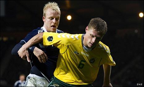 Steven Naismith and Marius Zaliukas