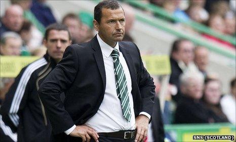 Hibernian manager Colin Calderwood