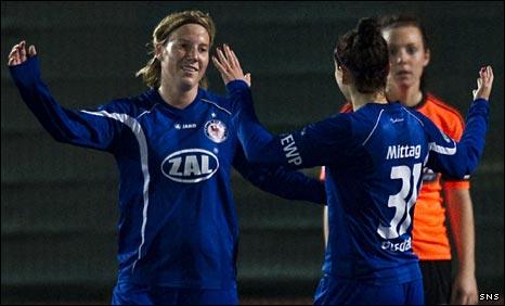 Stefanie Draws and Anja Mittag celebrate