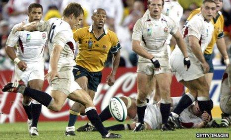 Jonny Wilkinson kicks the winning drop-goal in the 2003 World Cup final