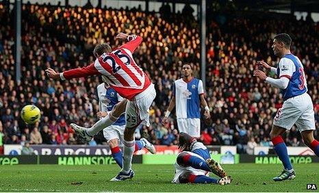 Peter Crouch puts Stoke 1-0 up at Blackburn