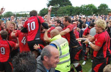 Jersey win 2011 National Two play-off final