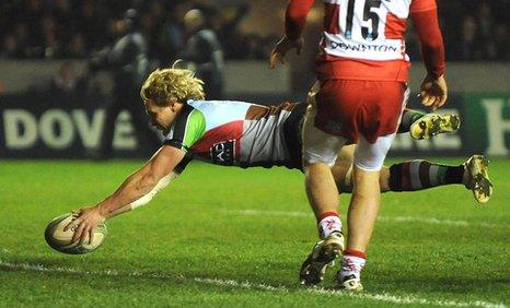 Matt Hopper dives over to score for Quins