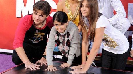 Prince, Blanket and Paris Jackson