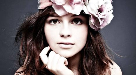 Singer/songwriter Gabrielle Aplin