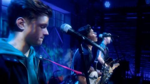 The Wonderland sing 'Don't Be So Hard on Yourself'