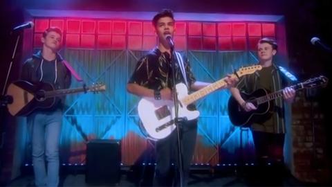 The Wonderland sing 'Stitches'