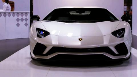 A Lambourghini Aventador.