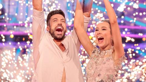 Click to play a quiz about Strictly Come Dancing 2021.