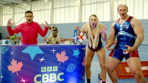 Ben, Hack and the Gladiators show off their ROAR!