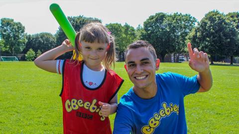Watch Ben and Andy practising their throwing