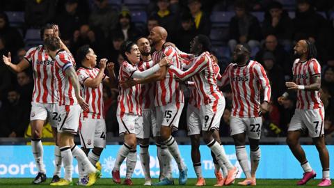 Stoke City team celebrating Steven N'Zonzi goal against Oxford United