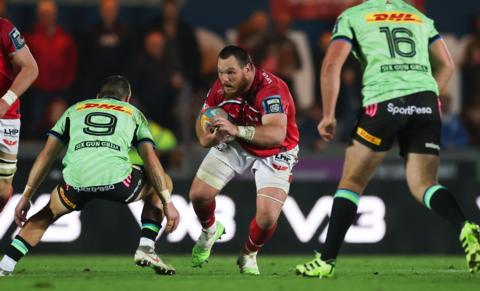 Marnus van der Merwe of Scarlets takes on Stefan Ungerer of Stormers during the United Rugby Championship match between Scarlets and Srtormers.
