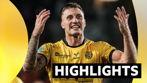 Alex Mellor of Castleford celebrates