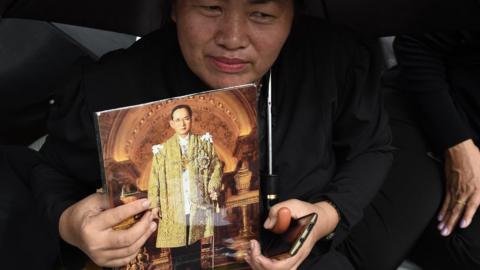 Woman mourning in Bangkok